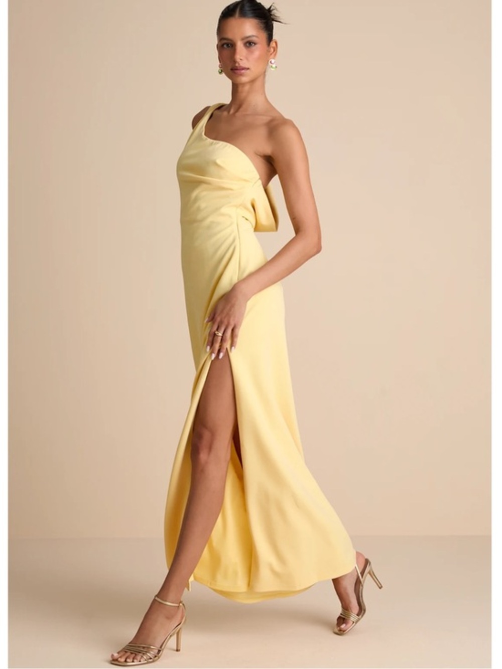 NWT Lulu’s Maevyn Light Yellow Cowl Back Column Maxi Dress Small Chic